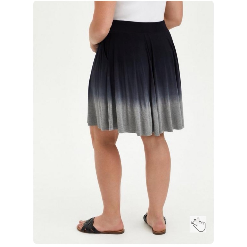 NEVER WORN Torrid 2 Mini Jersey Skater Skirt, Dip Dye, Navy and Gray - Picture 5 of 12
